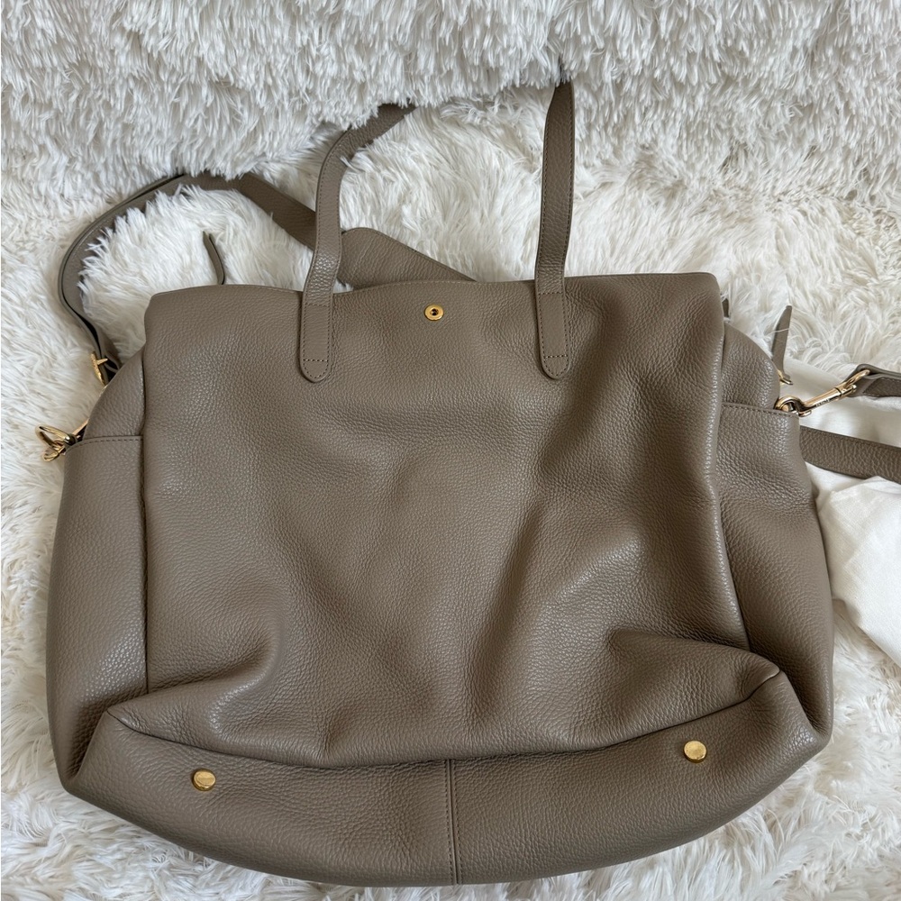 Cuyana triple zipper overnight bag - Picture 5 of 14